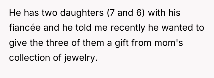 He has two daughters (7 and 6) with his fiancée...