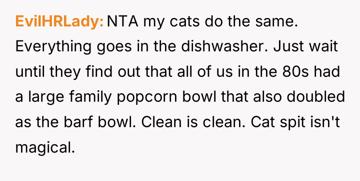 EvilHRLady NTA my cats do the same. Everything goes in...